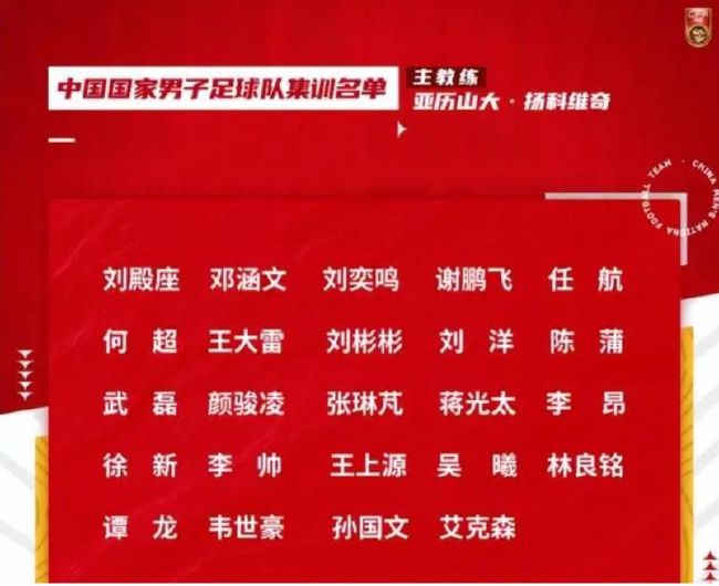 随着年龄的增长，他们褪去了学生身份步入了社会，生活的诸多考验让他们筋疲力尽，琐碎的现实压力令他们焦头烂额，这些看似无足轻重的负担却在无形中吞噬着他们的爱意，没有了共同话题，没有了时刻陪伴，只剩下生活的一地鸡毛与心力交瘁